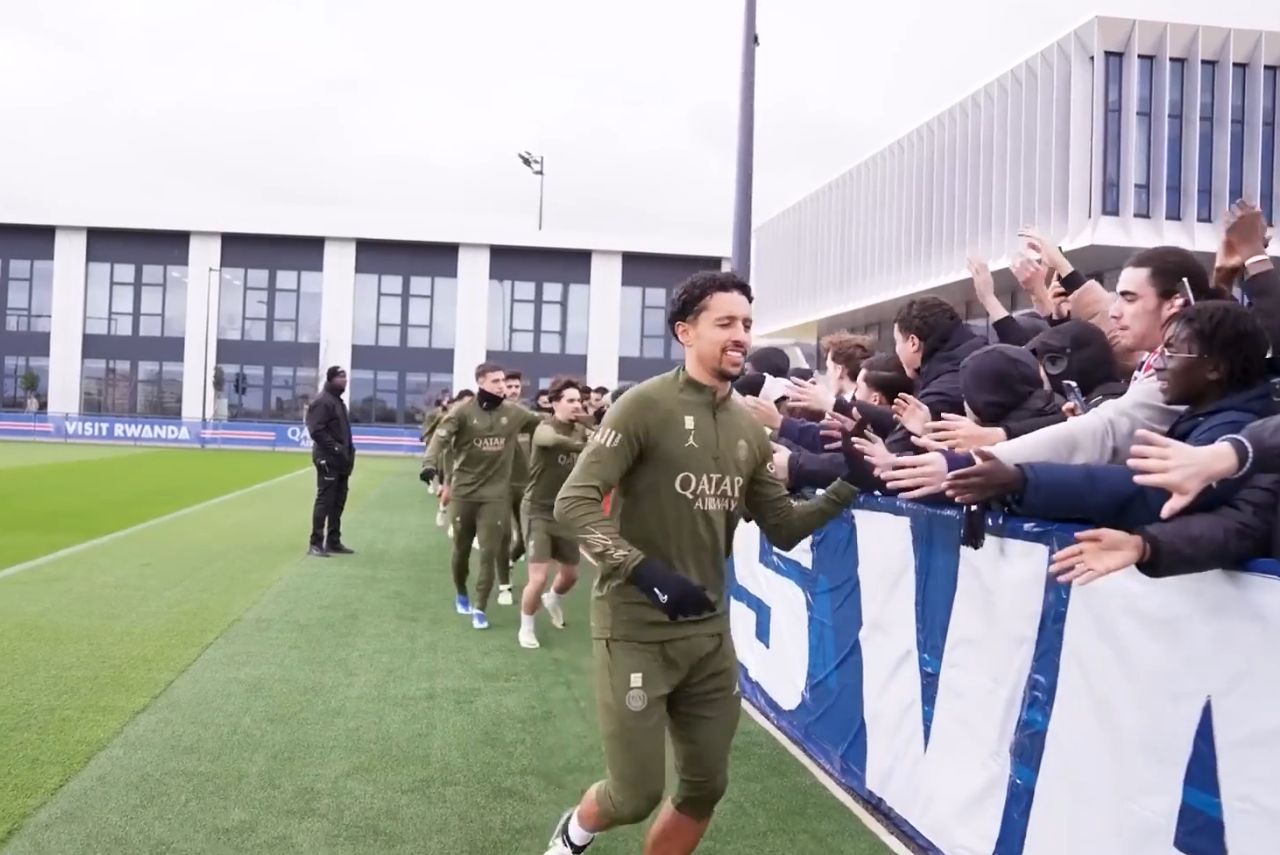 Jogadores do PSG receberam apoio da torcida
