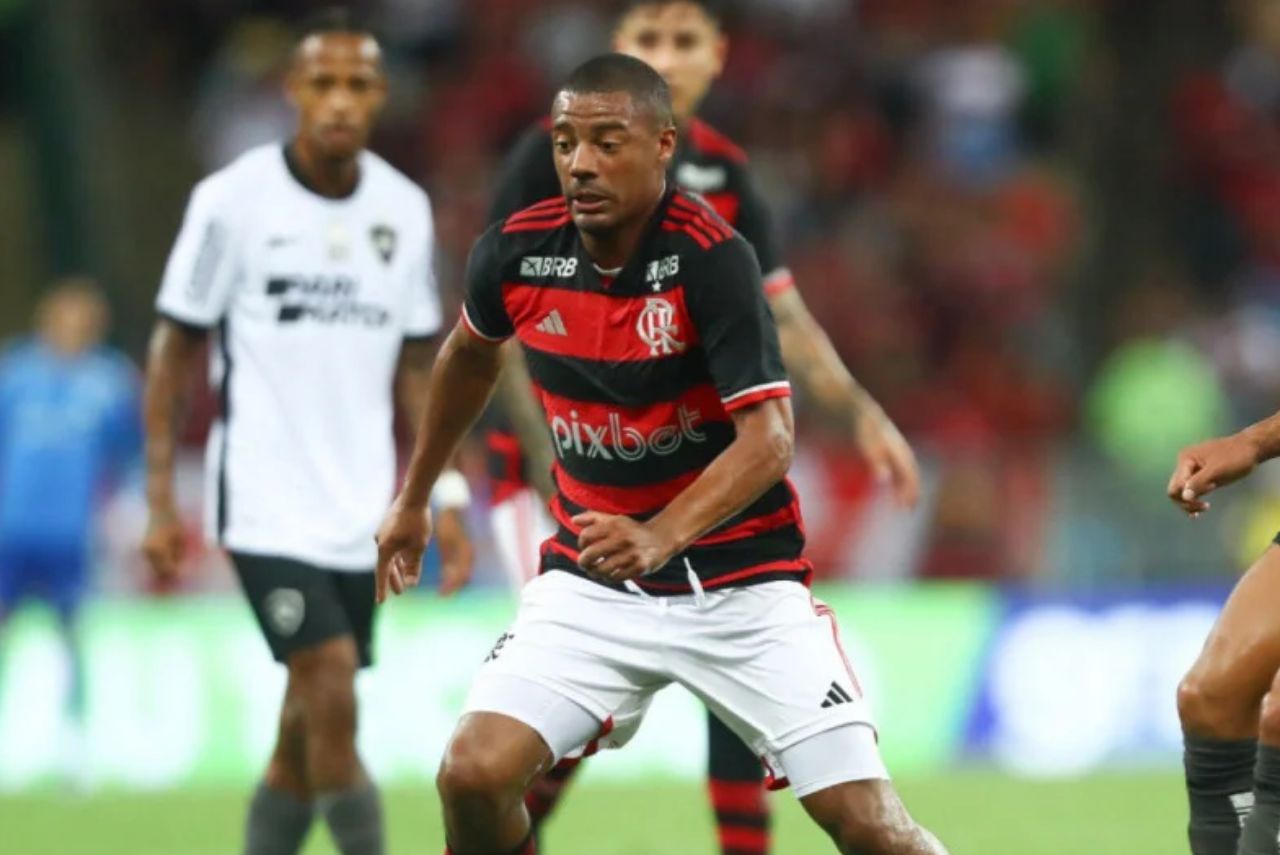 De La Cruz em campo pelo Flamengo