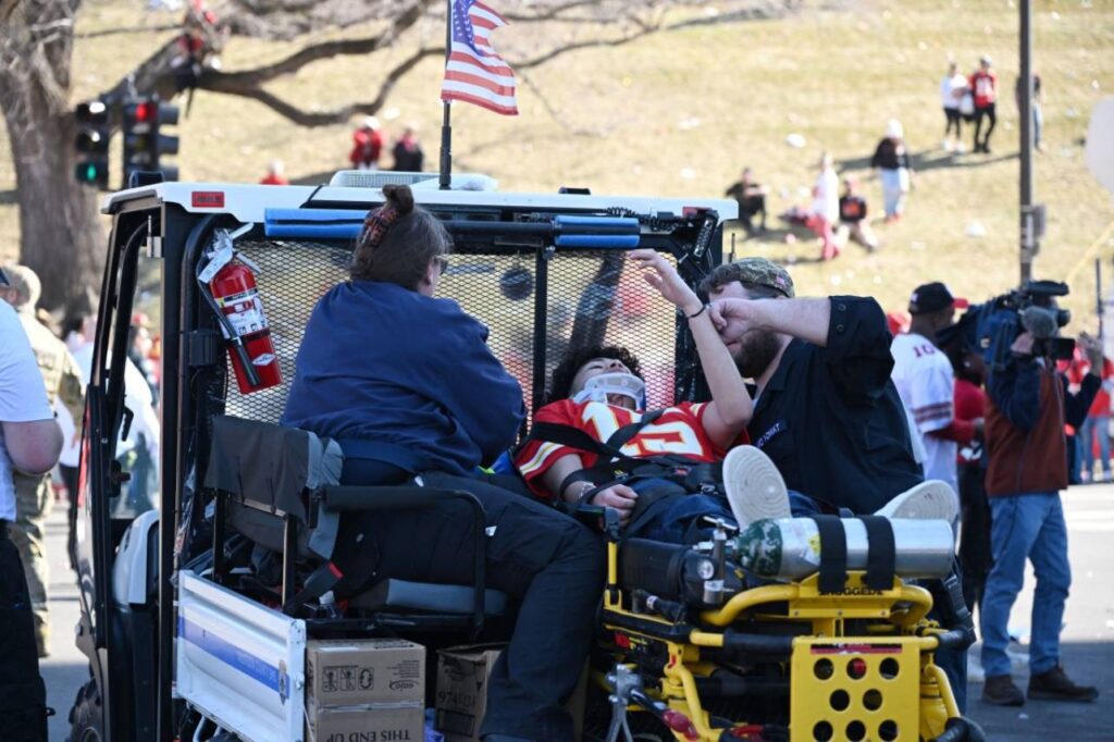 Ainda não se sabe o número total das vitimas dos disparos em Kansas após o Super Bowl. Foto:ANDREW CABALLERO-REYNOLDSAFP