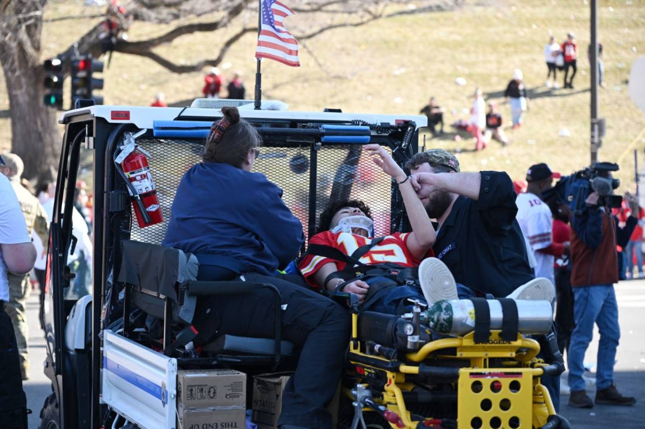 Ainda não se sabe o número total das vitimas dos disparos em Kansas após o Super Bowl. Foto:ANDREW CABALLERO-REYNOLDSAFP