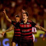 Pedro comemora gol pelo Flamengo