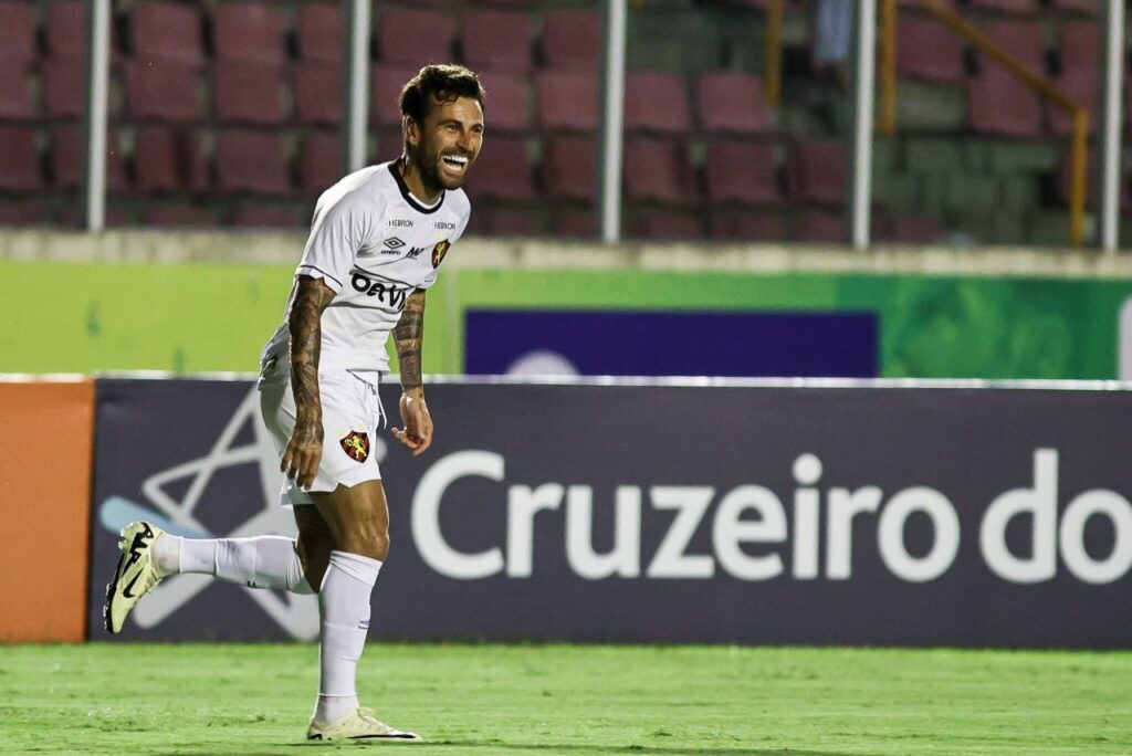 Lucas Lima, meia do Sport