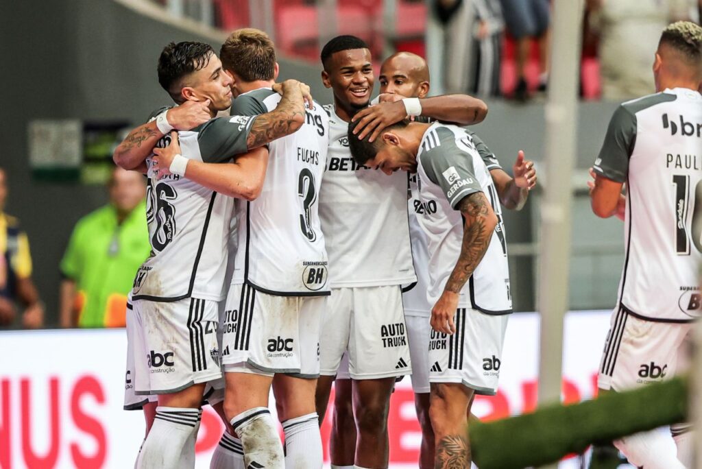 Jogadores do Atlético-MG comemoram vitória