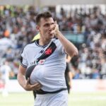 Lucas Piton comemora gol do Vasco
