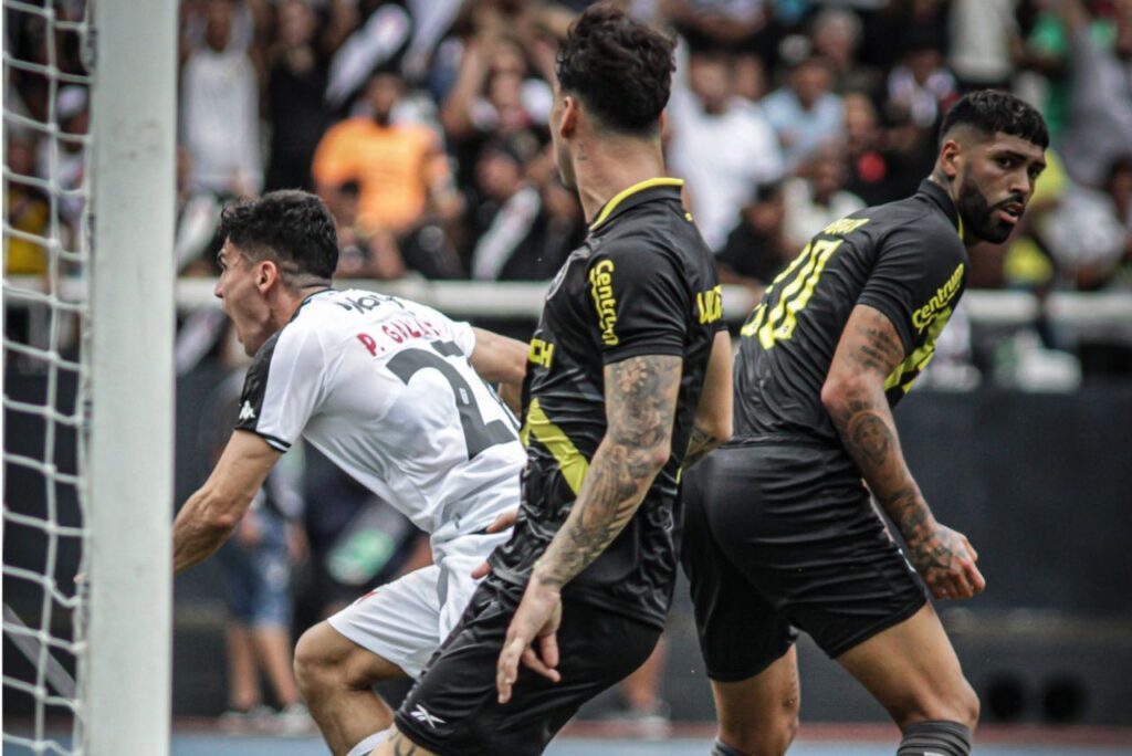 Galdames comemora gol do Vasco