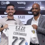 Novo meia do Corinthians