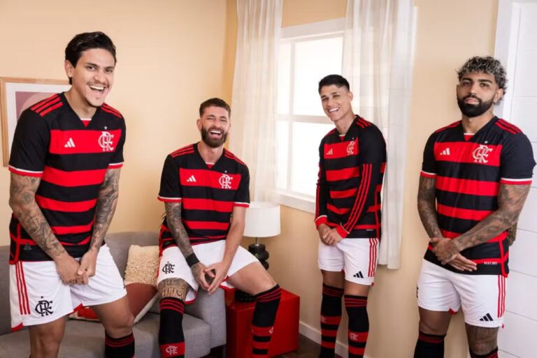 <p>Uniforme milionário do Flamengo deve ganhar novo parceiro (Foto: Divulgação)</p>
