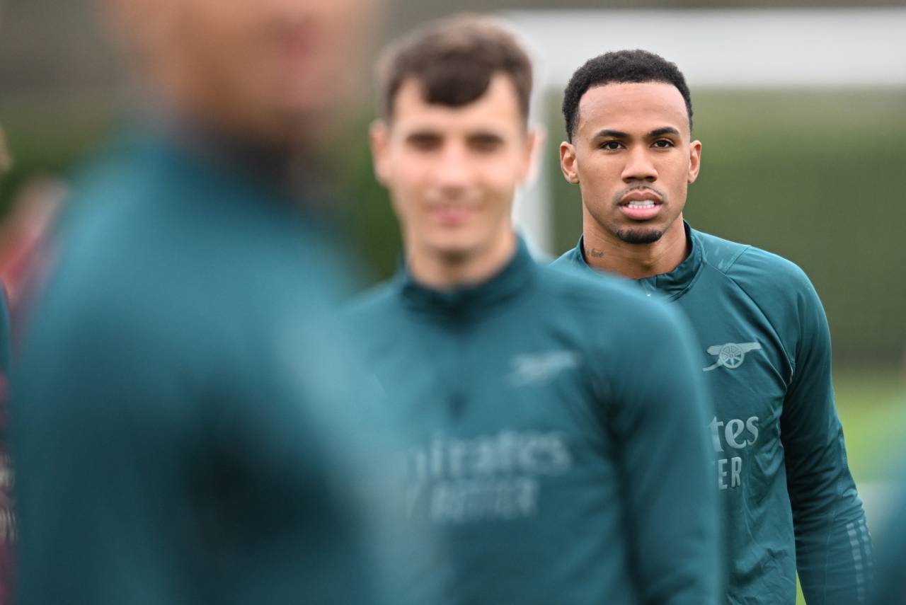 Gabriel Magalhães elogiou o bom momento do Arsenal. Foto: Reprodução/Facebook