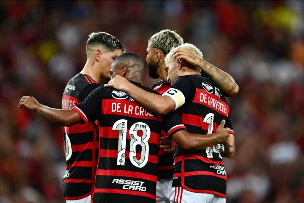 Jogadores do Flamengo comemoram vitória