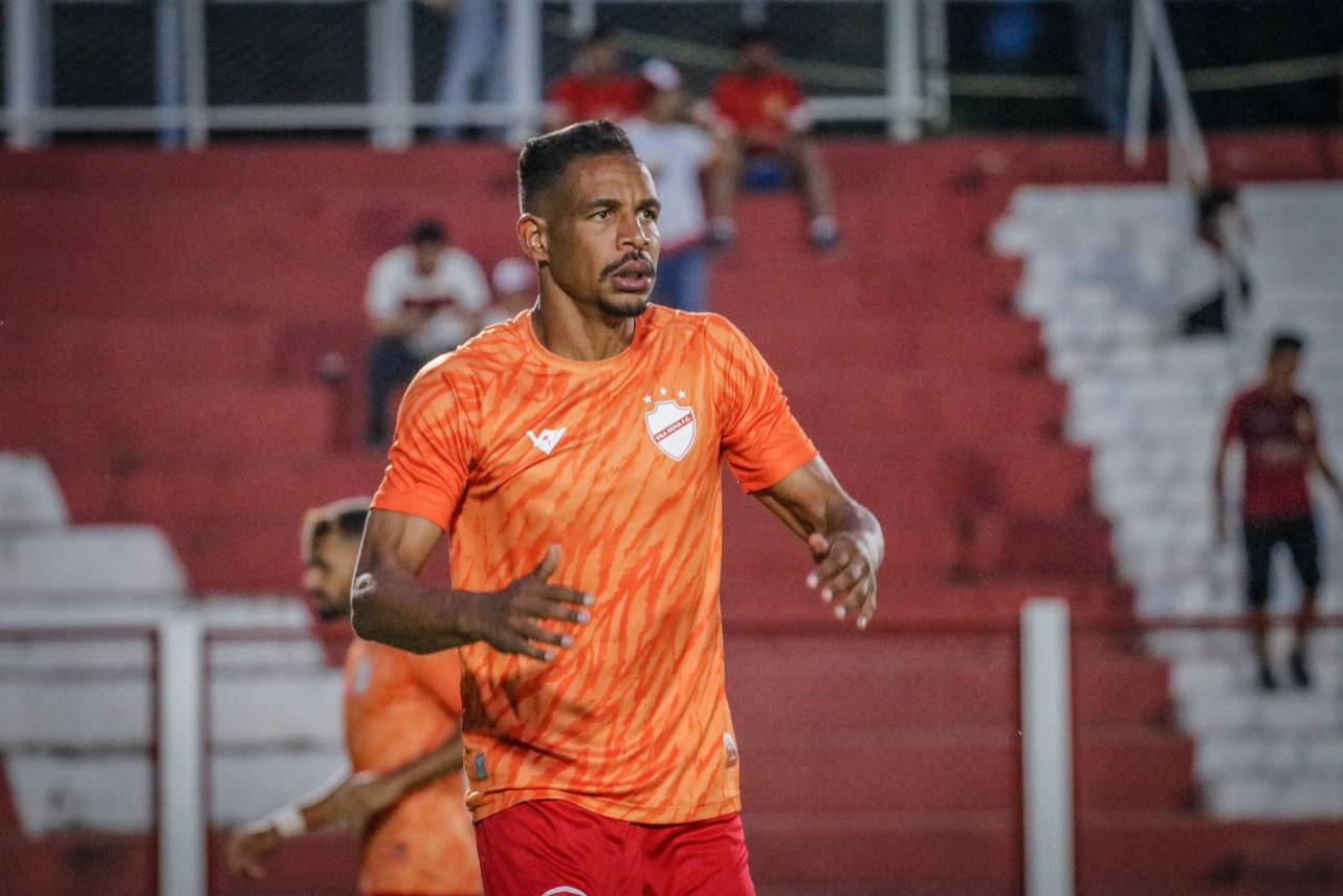 Fernando fez seus jogos pelo Vila Nova antes de assinar com o Internacional. Foto: Beto Corrêa/Vila Nova