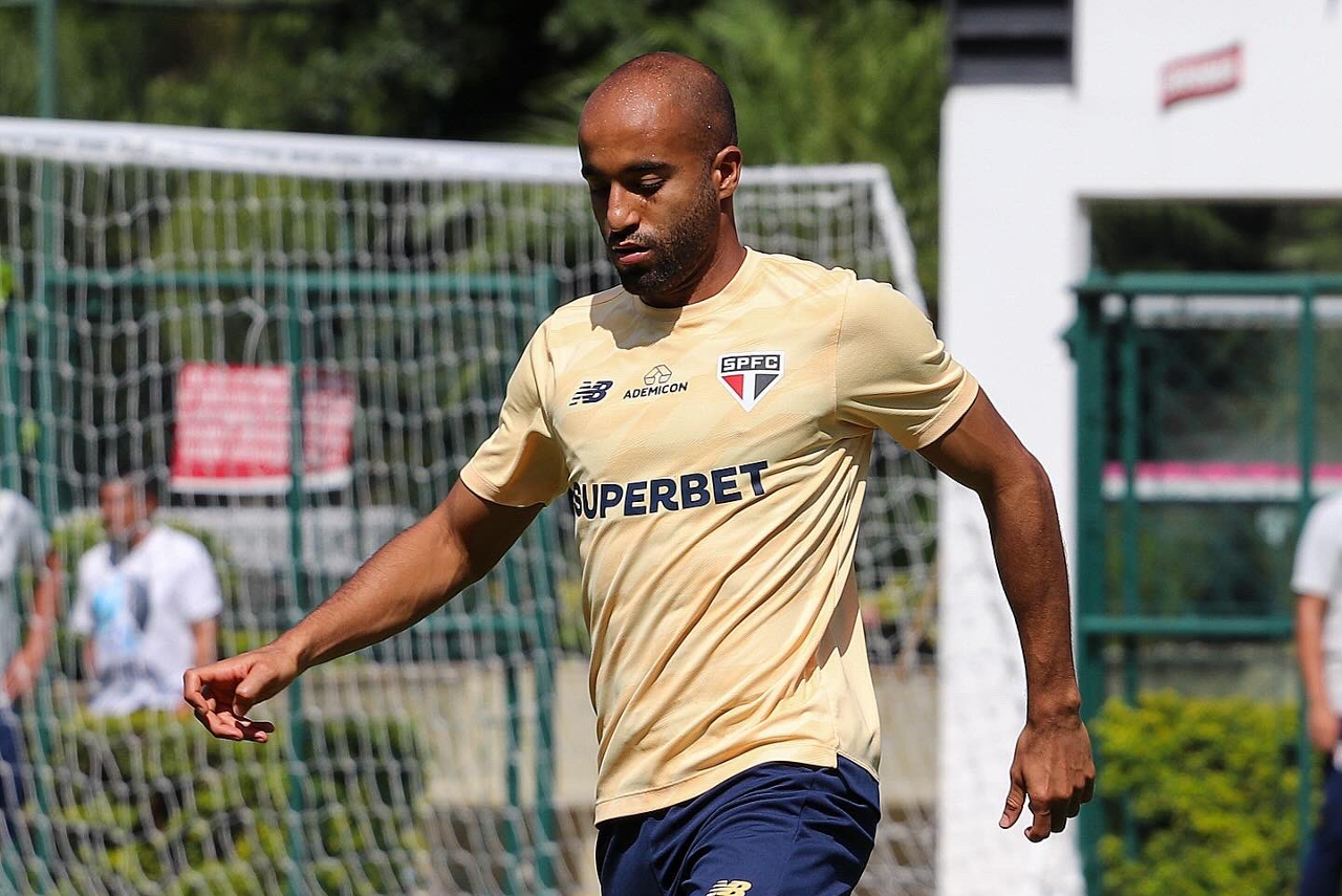 Lucas Moura em treino do São Paulo