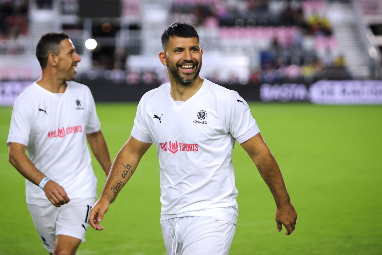 Aguero pode voltar jogar futebol