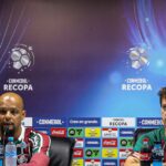 Felipe Melo ao lado de Fernando Diniz na coletiva do Fluminense