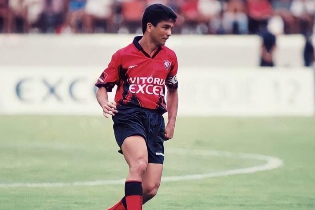 Bebeto, ex-atacante quando defendeu o Vitória