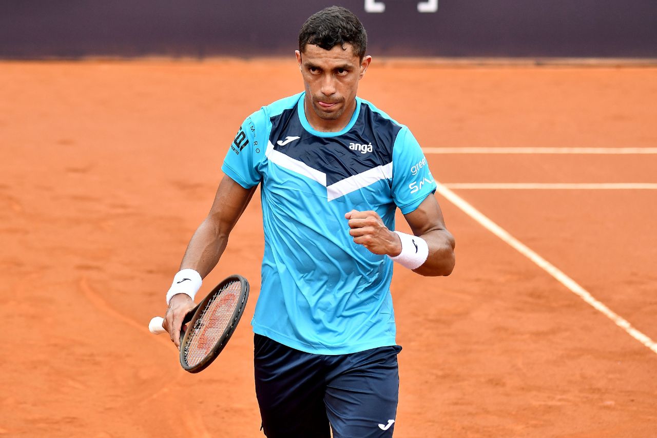 Thiago Monteiro foi derrotado pelo argentino Sebastián Báez no Rio Open (Foto: X/Reprodução)