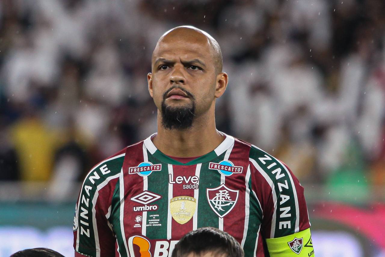 Presidente da Liga do Equador criticou a forma como Felipe Melo reclamou da arbitragem. Foto: MARCELO GONÇALVES / FLUMINENSE FC