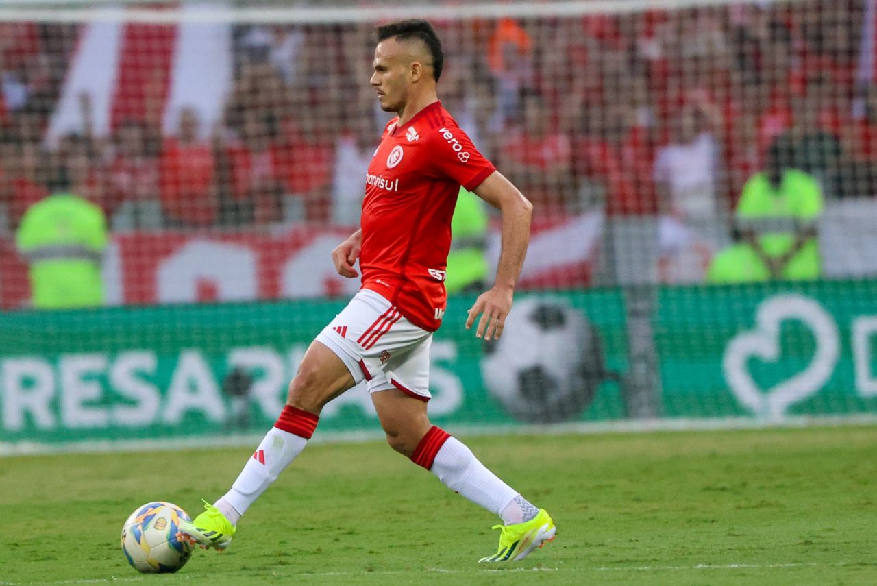 Renê em campo pelo Internacional