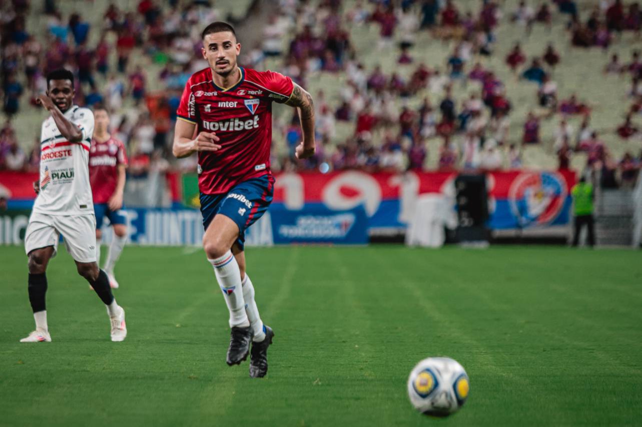 A principio, Thiago Galhardo deve ficar afastado por uma semana. Foto: Matheus Lotifi/Fortaleza