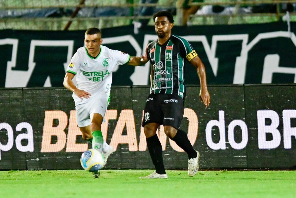 Maringá 2 x 0 América-MG