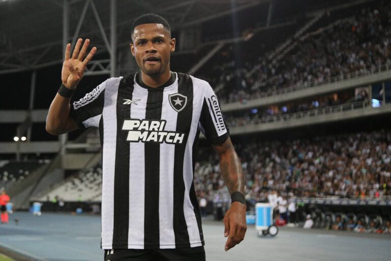 <p>Júnior Santos marcou 4 gols na goleada do Botafogo. (Foto: Vitor Silva/Botafogo)</p>