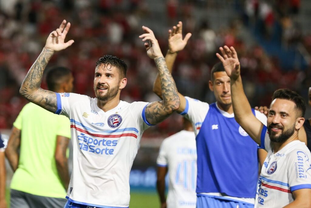 Jogadores do Bahia comemoram triunfo