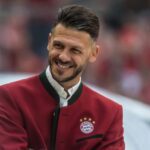 Treinador Martín Demichelis em jogo do Bayern de Munique