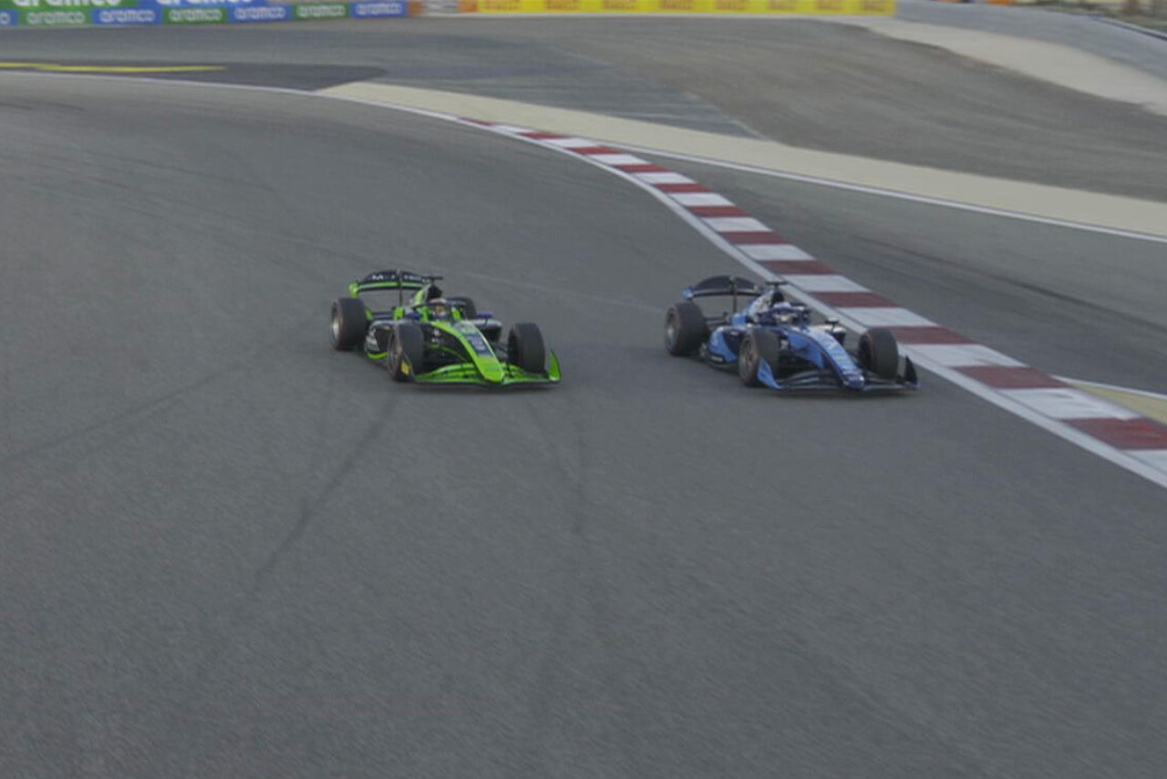 Disputa entre Zane Maloney e Jak Crawford no GP do Bahrein de F2