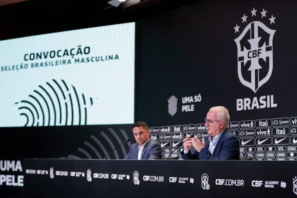 Dorival Júnior pediu punição para os envolvidos no crime. Foto: Staff Images/CBF