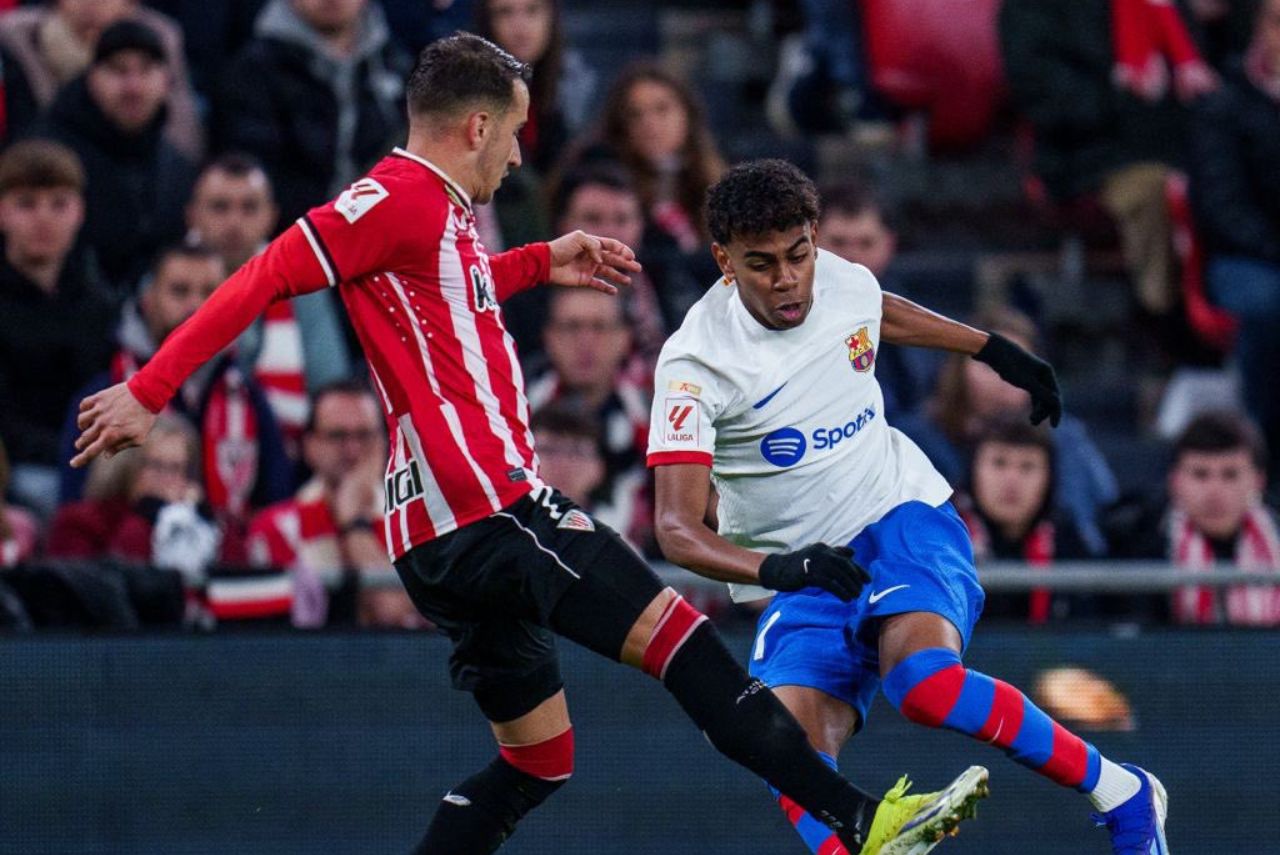 Lamine Yamal em jogo Barcelona contra o Athletic Bilbao na LaLiga 2023/24