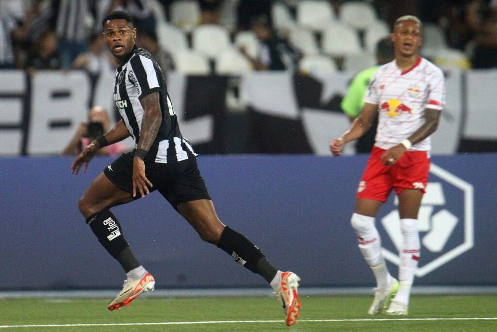 Júnior Santos em Botafogo x Bragantino