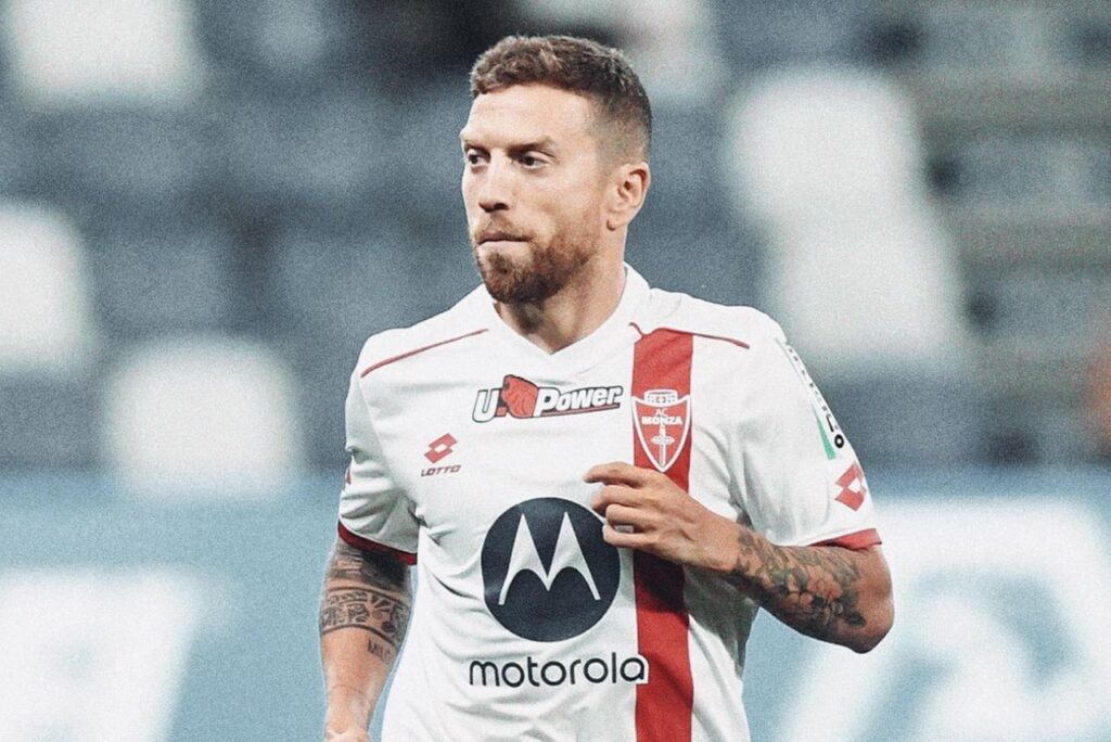Papu Gómez em campo pelo Monza