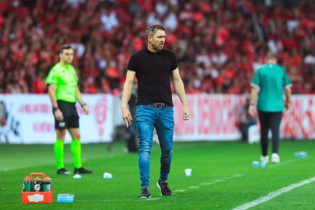 Eduardo Coudet, técnico do Internacional