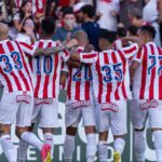 Jogadores do Náutico comemoram gol nos Aflitos