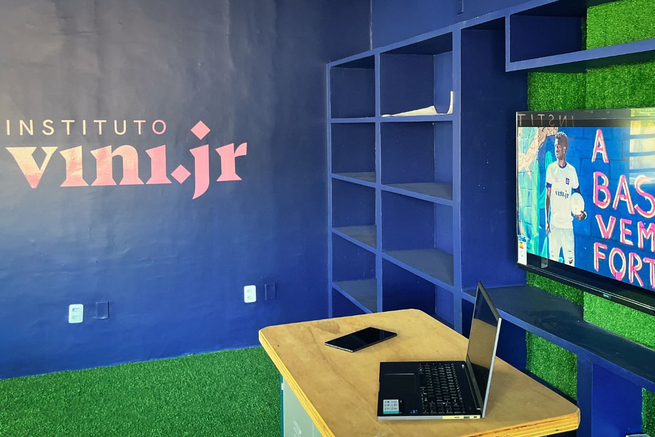 Sala do Instituto Vini Jr. em projeto de educação