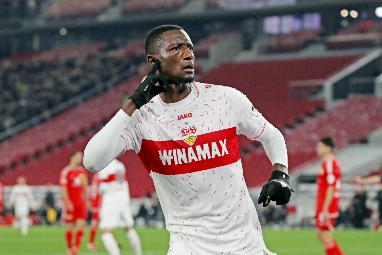 Atacante Guirassy é destaque do Stuttgart
