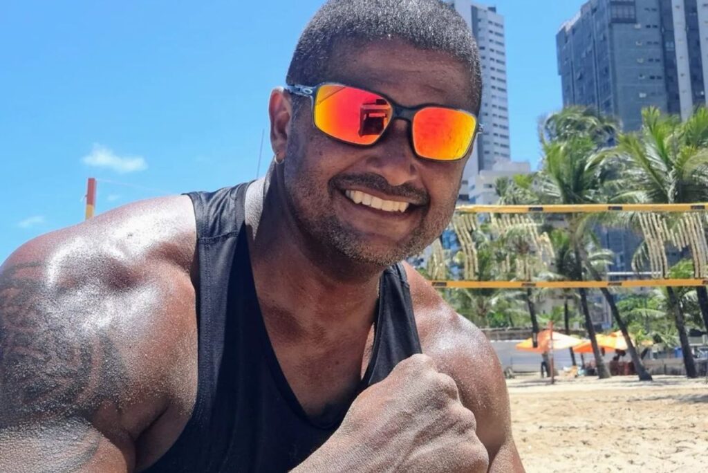 Jogador de vôlei de praia Fabiano Melo no Recife em 2023