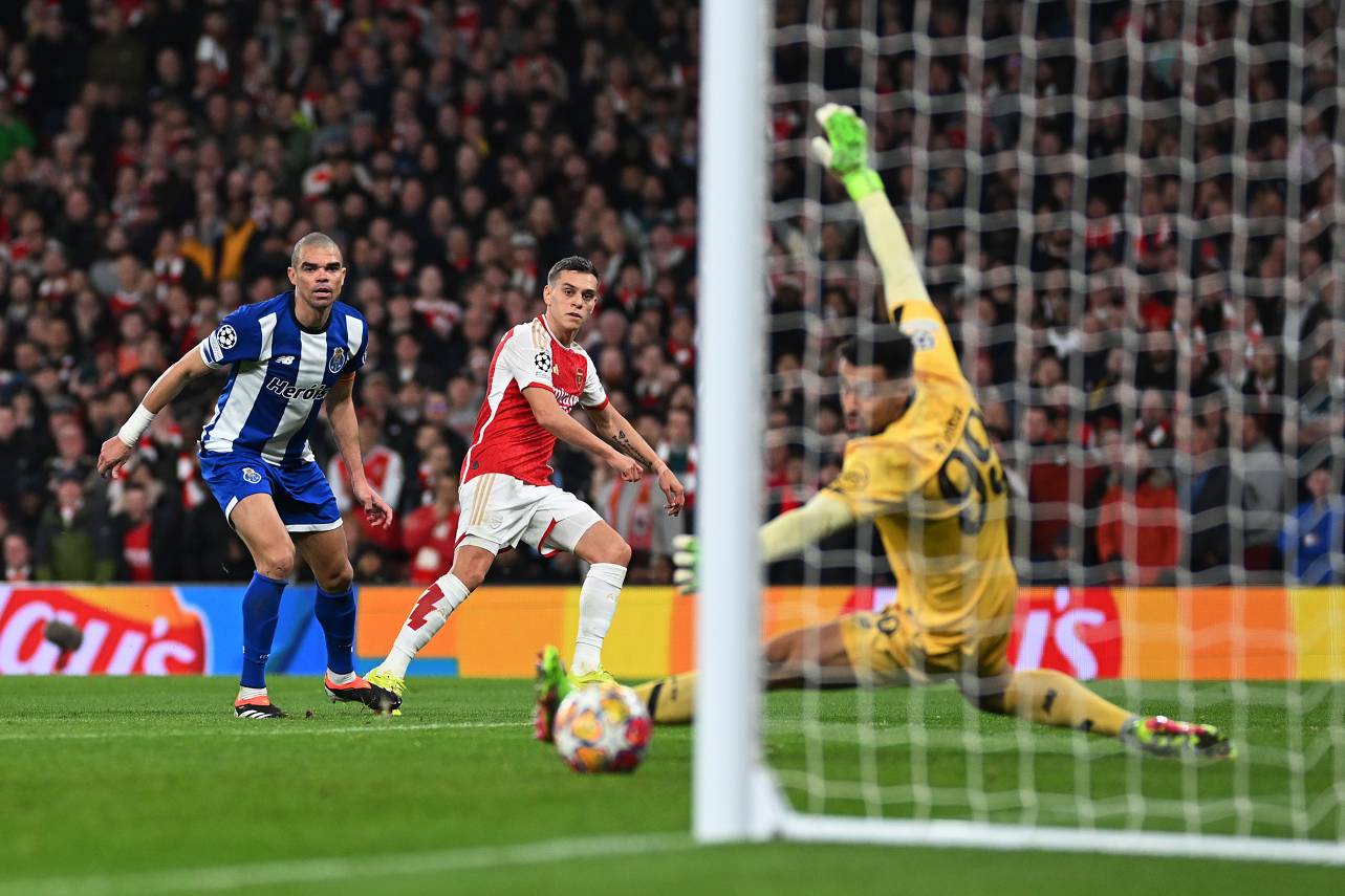 Trossard marcou o gol do Arsenal