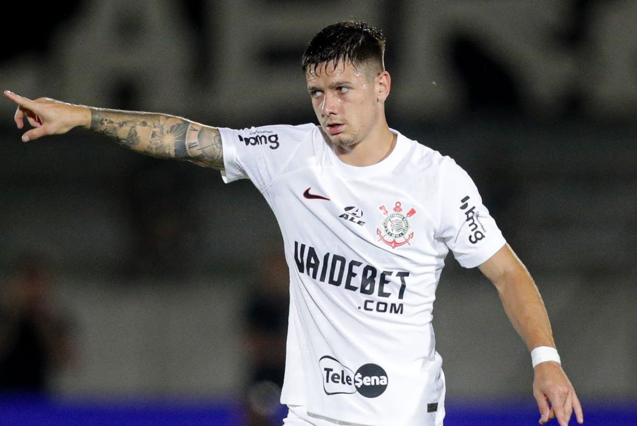 Garro em campo pelo Corinthians