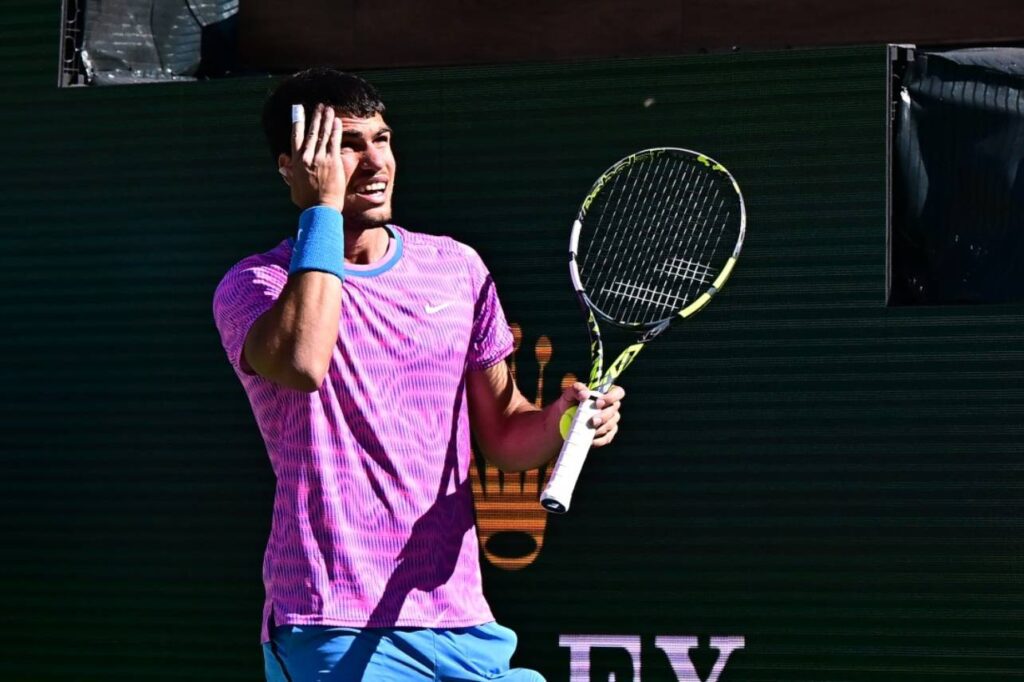 Carlos Alcaraz está bem apesar do ataque. Foto:FREDERIC J. BROWNAFP