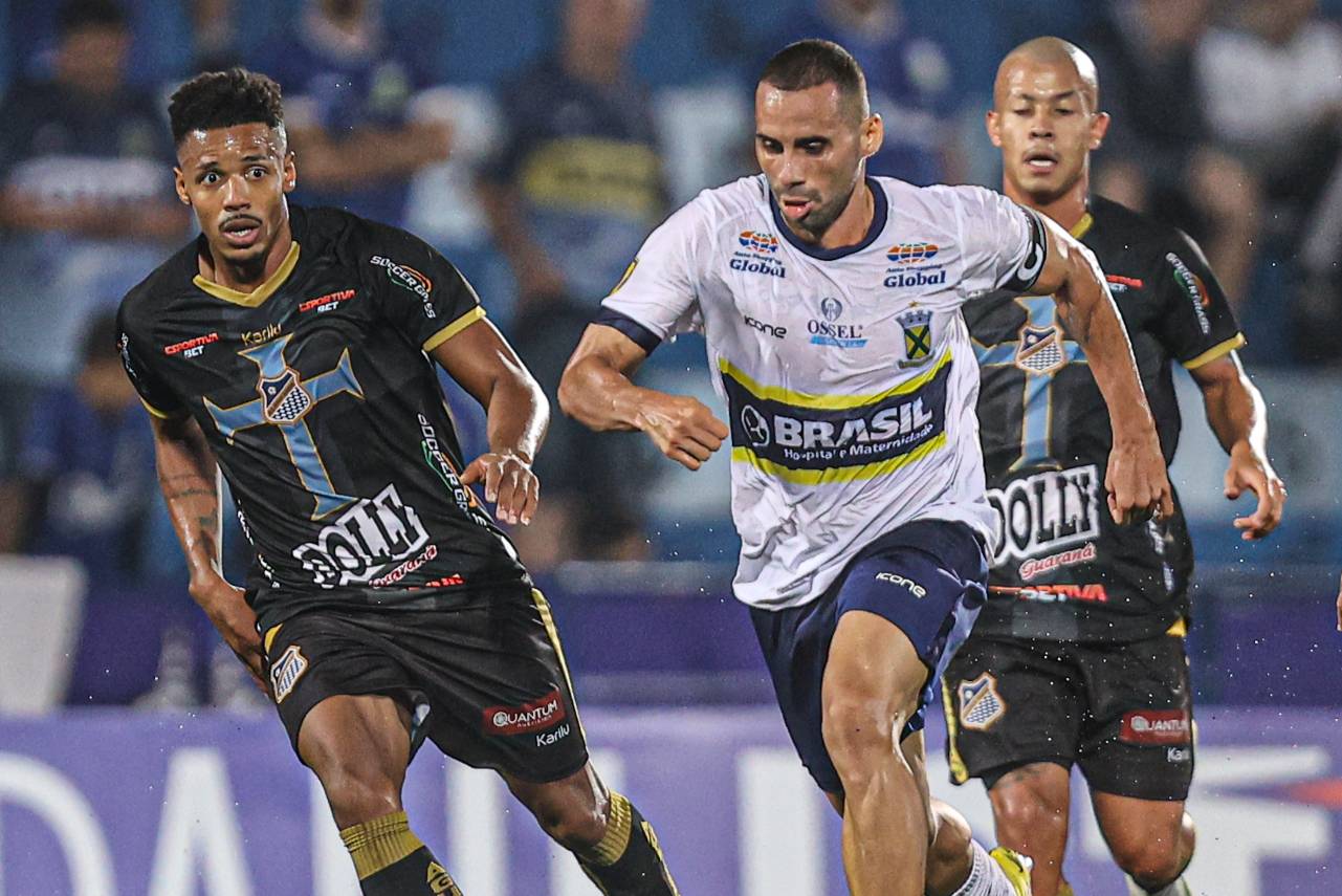 Dudu Vieira alcançou a marca de 120 jogos pelo Santo André. Foto: Ariston Tavares / EC Santo André