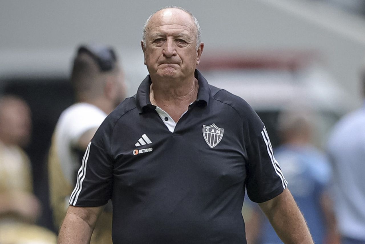 Treinador Felipão em jogo do Atlético-MG em 2023