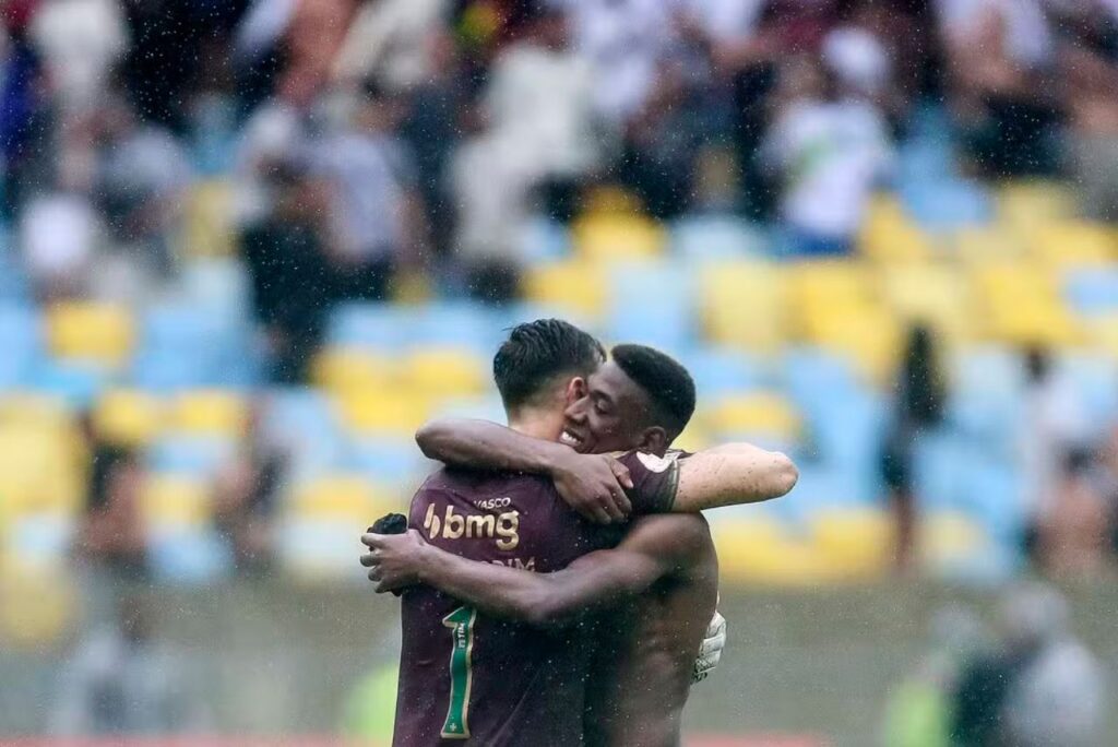 Léo e Léo Jardim - Vasco