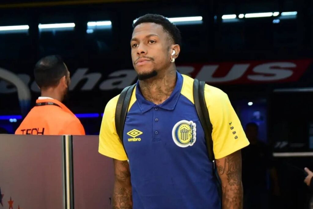 Abel Hernández foi o grande reforço do Rosario na temporada. Foto: Reprodução/Facebook