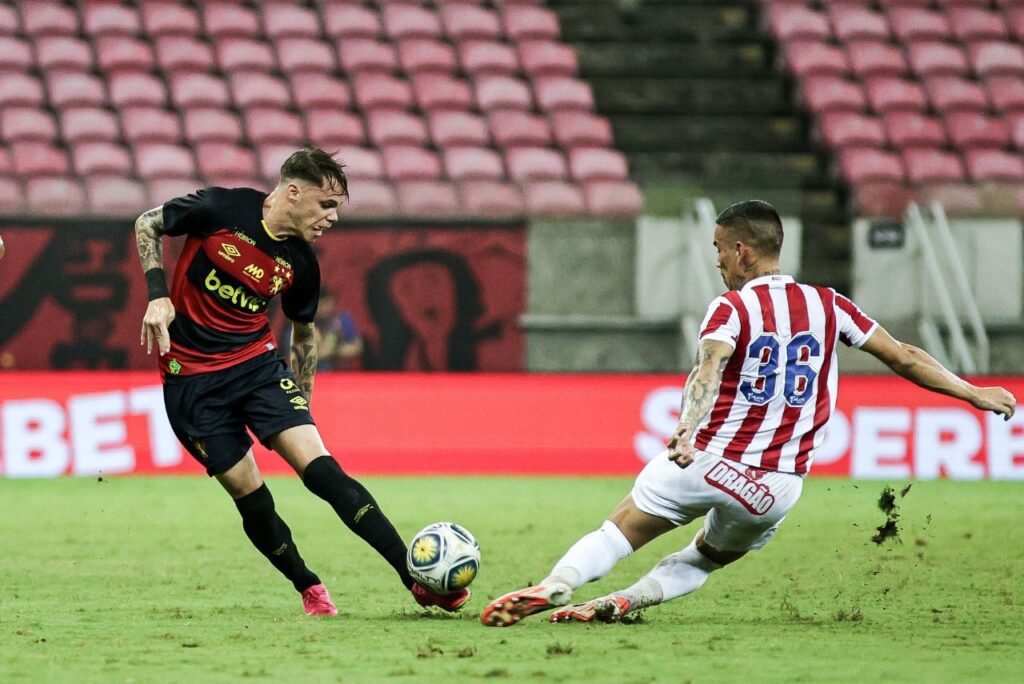 Empate entre Sport e Náutico na Arena de Pernambuco vazia