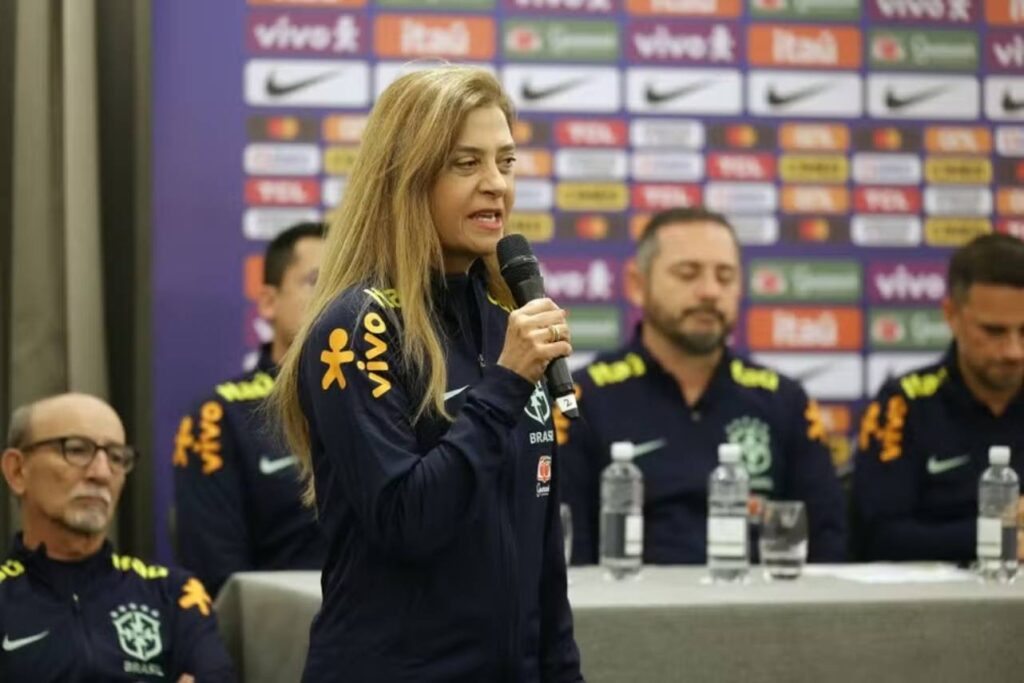 Leila Pereira está como chefe da delegação da Seleção Brasileira. Foto: Leila Pereira como chefe da delegação da Seleção Brasileira — Foto: Rafael Ribeiro / CBF