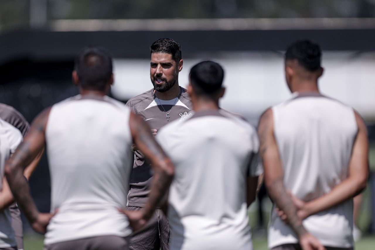 António Oliveira - técnico do Corinthians