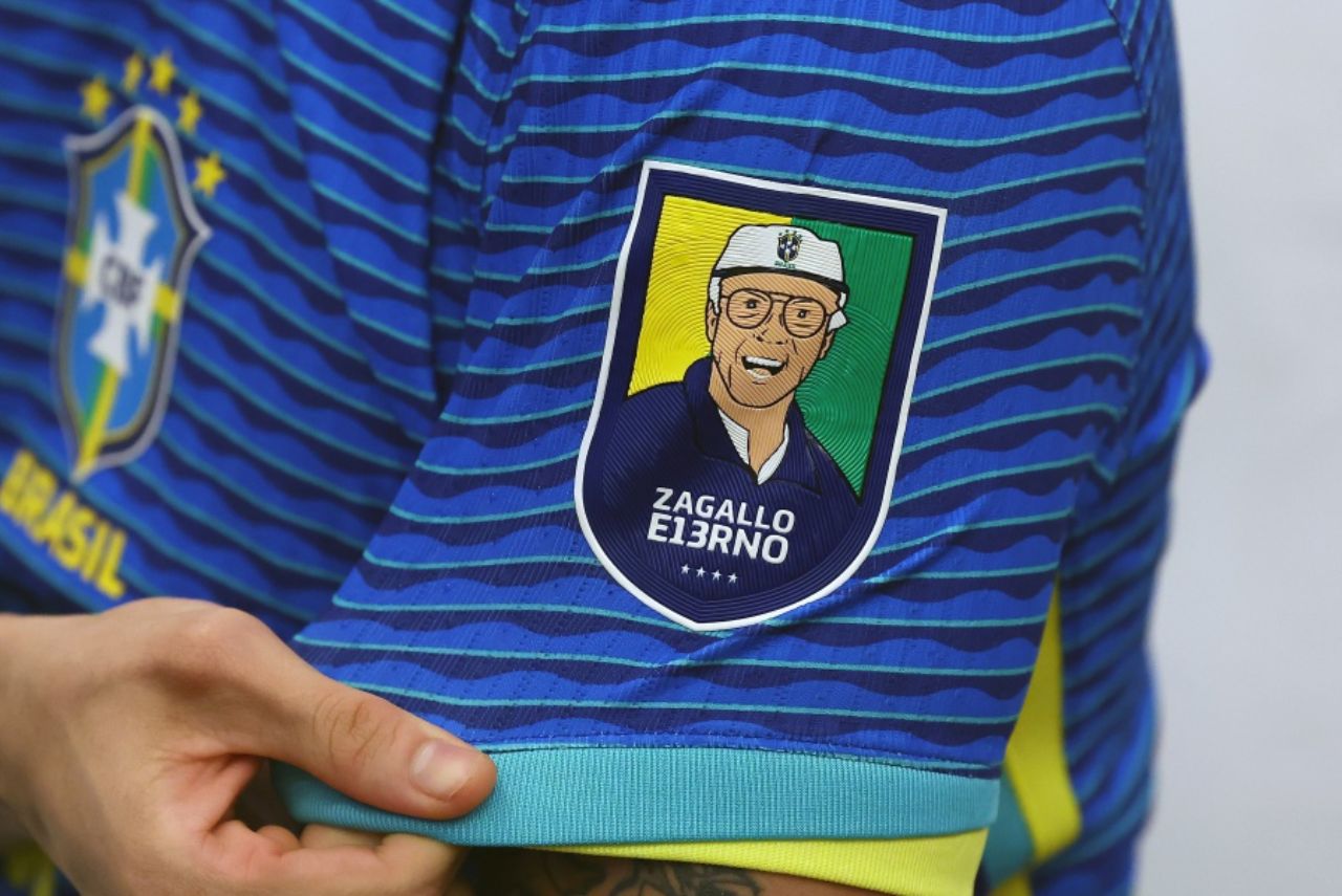 Patch de Zagallo estampado na camisa da Seleção Brasileira