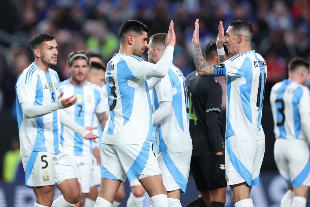 Argentina venceu El Salvador em amistoso (Foto: Charly Triballeau/AFP)