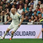 Zidane marcou presença no encontro de lendas de Real Madrid e Porto (Foto: Pierre-Phillipe Marcou/AFP)