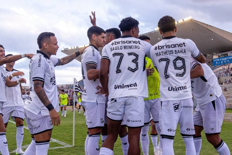 <p>O Ceará venceu o Treze com gol do zagueiro David Ricardo. Foto: Felipe Santos / Ceará SC</p>
